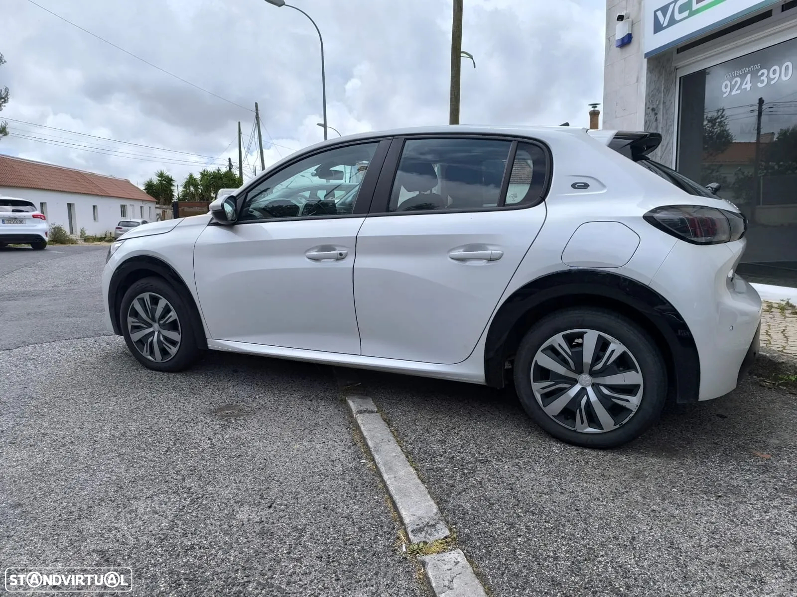 Peugeot e-208 50 kWh Active Pack - 6