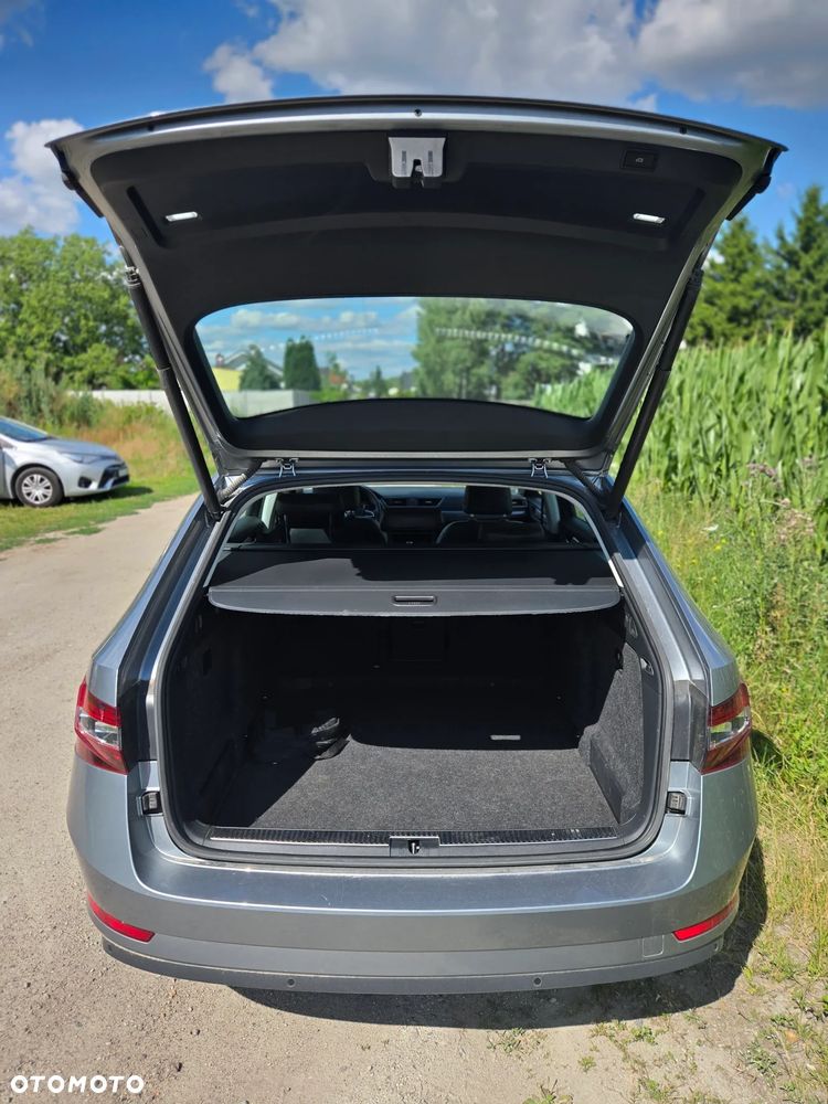 Skoda Superb 2.0 TDI Ambition DSG - 7