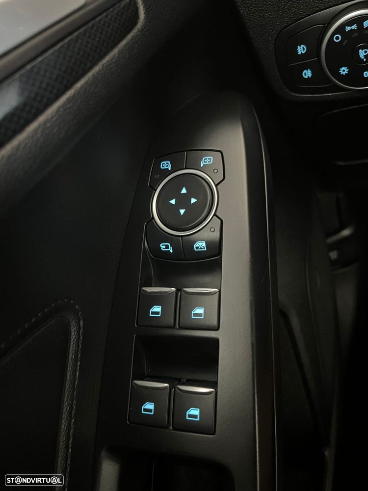Ford Focus 1.5 TDCi ECOBlue ST-Line - 26