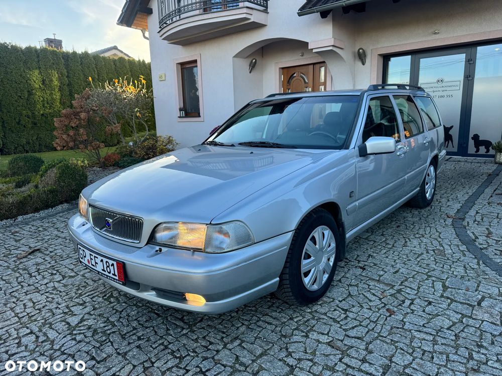 Volvo V70 2.4 T - 1