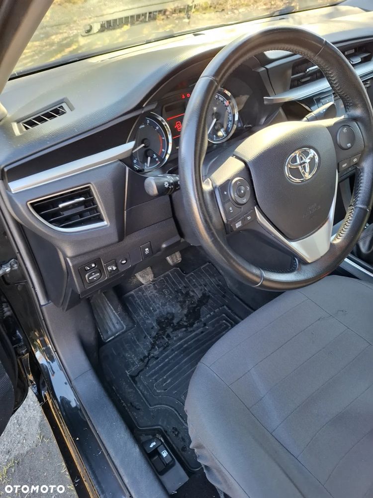 Toyota Corolla 1.6 Premium - 6