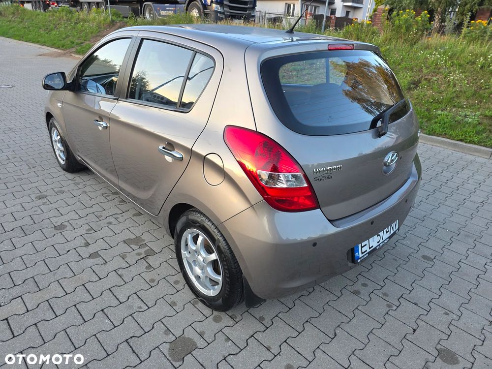 Hyundai i20 - 3