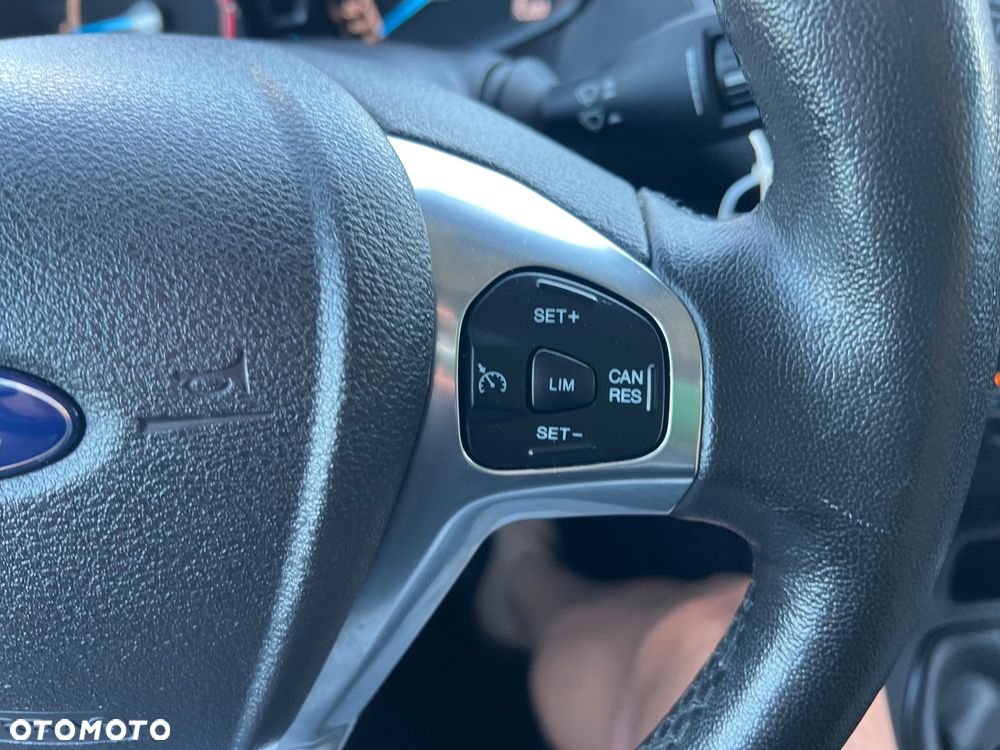 Ford Tourneo Courier - 28