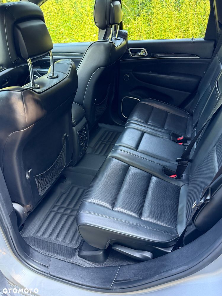 Jeep Grand Cherokee 5.7 V8 Overland Summit - 19
