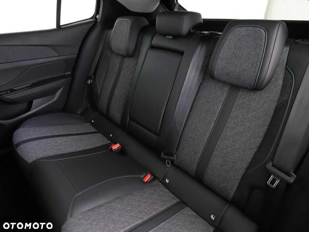 Peugeot 408 1.2 PureTech Allure Pack S&S EAT8 - 18