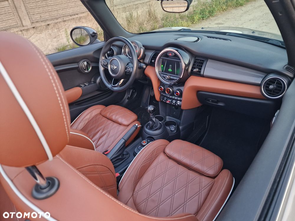 MINI Cooper D Cabrio - 13