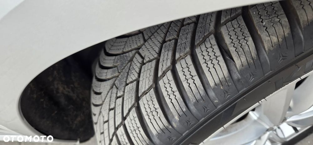Renault Megane BLUE dCi 115 EDC INTENS - 25