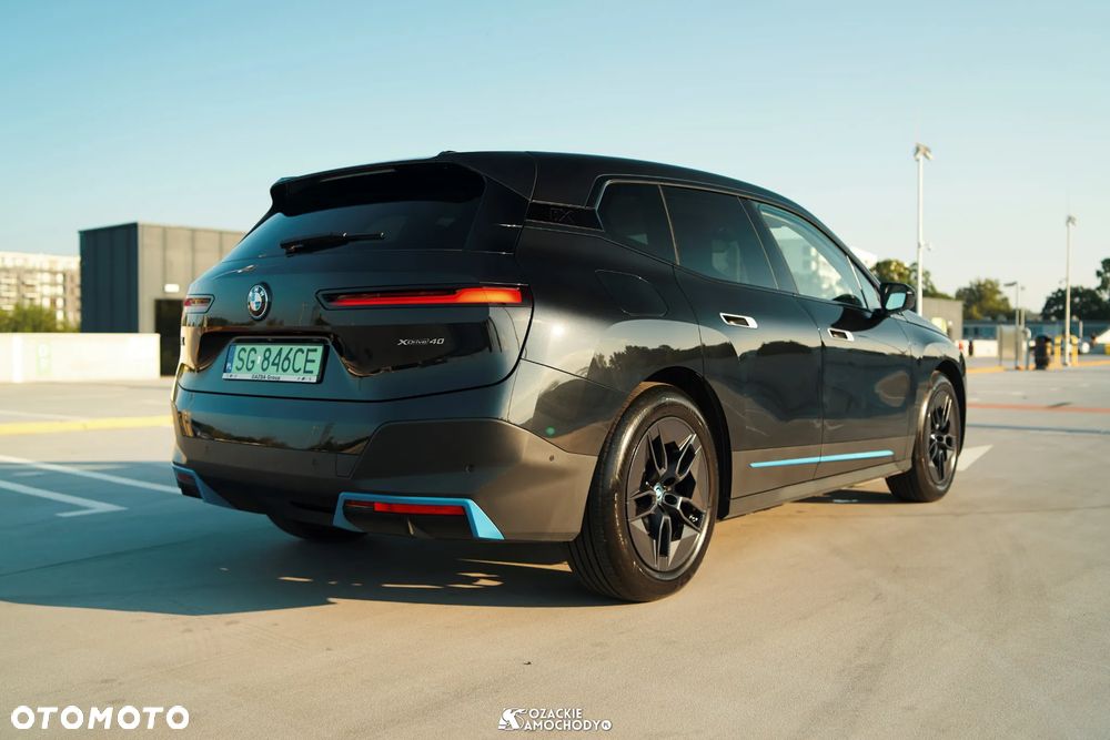 BMW iX - 7