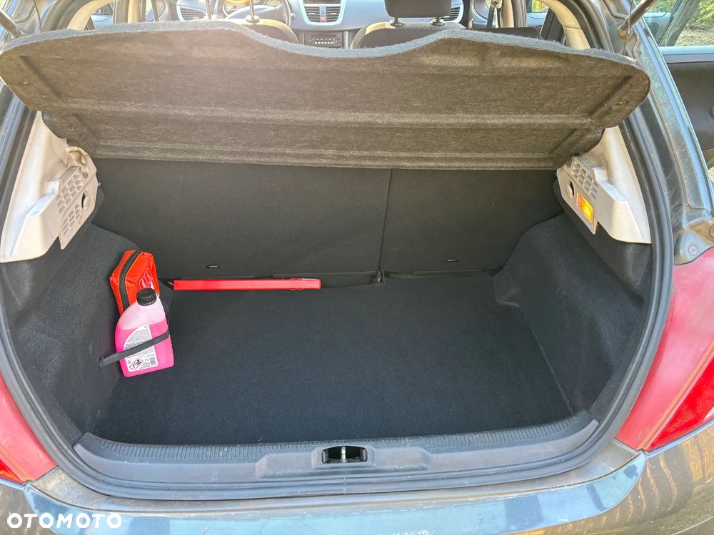 Peugeot 207 1.4 Trendy - 12