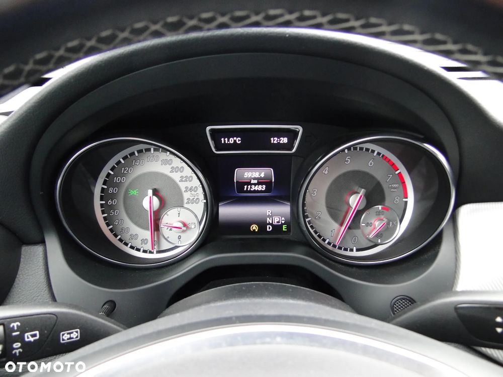 Mercedes-Benz GLA 250 4-Matic - 21