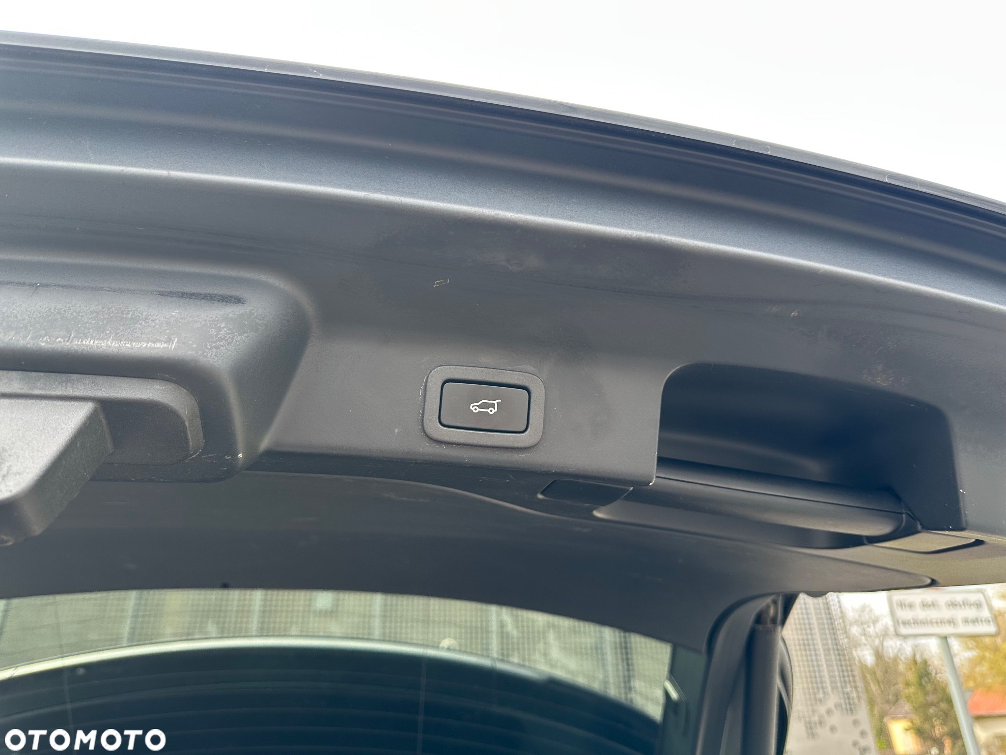 Jaguar F-Pace 2.0 i4D AWD R-Sport - 37