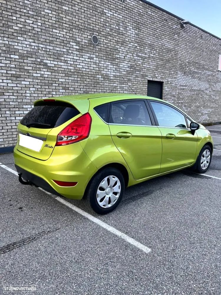 Ford Fiesta - 2