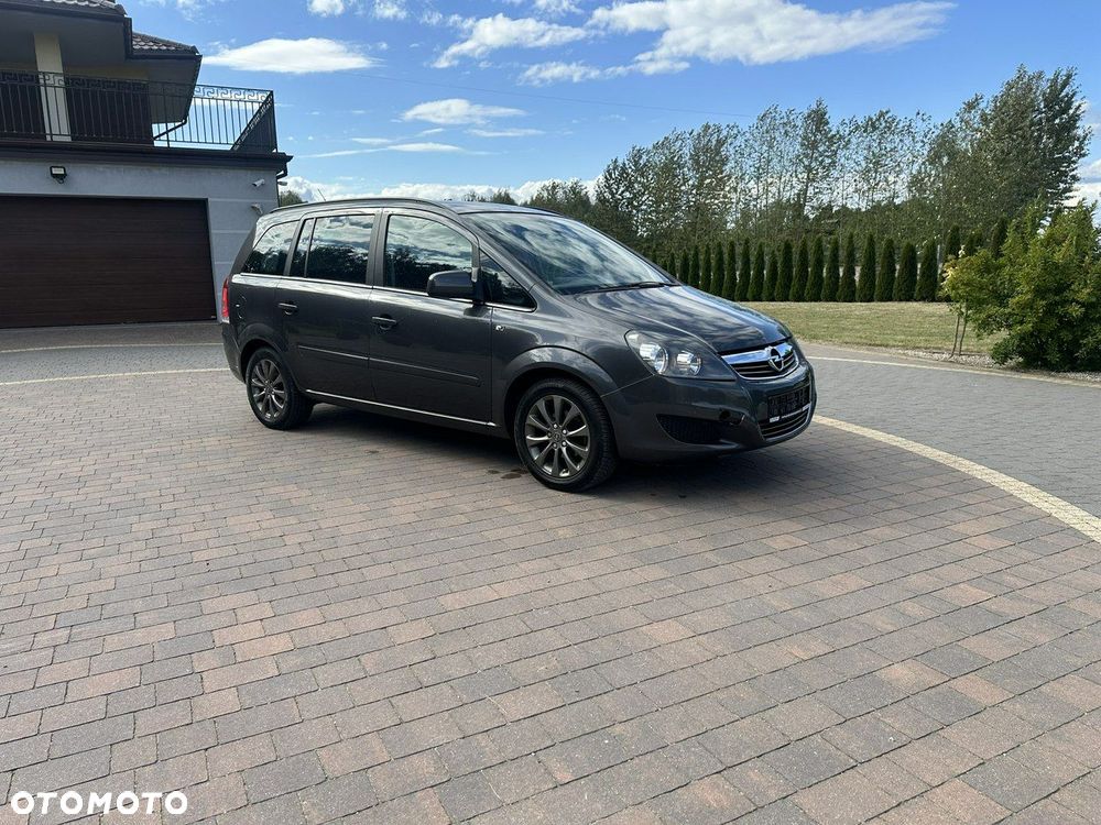 Opel Zafira - 2
