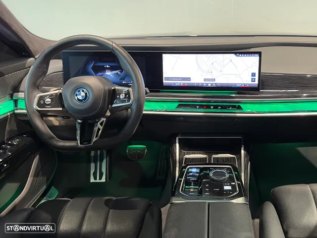 BMW i7 xDrive60 Pack Desportivo M - 8