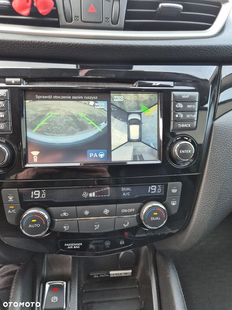 Nissan Qashqai 1.6 DCi 4x4 Black Edition EU6 - 24