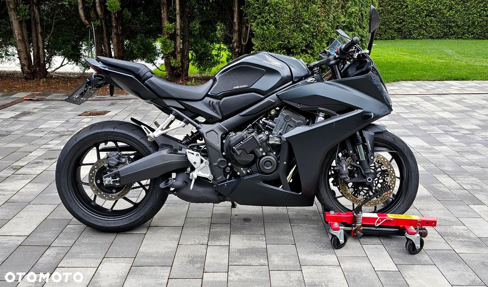 Honda CBR - 1