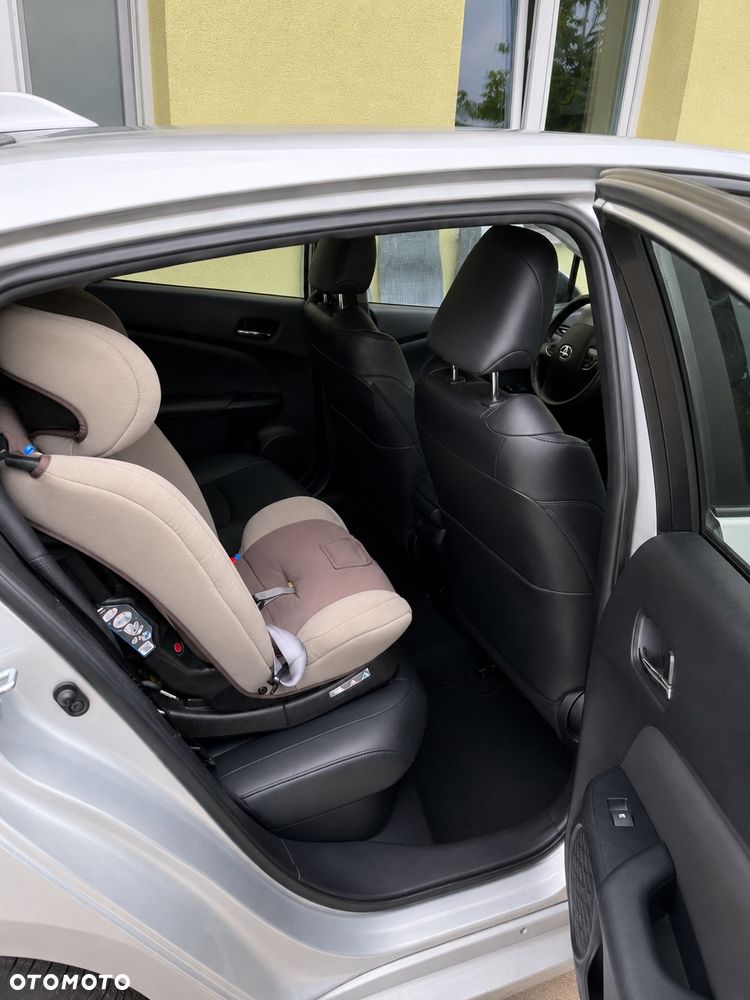 Toyota Prius - 4