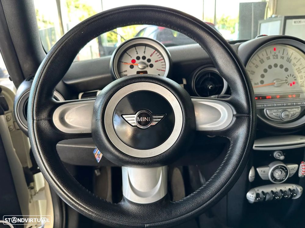 MINI 3 Portas Cooper D - 12