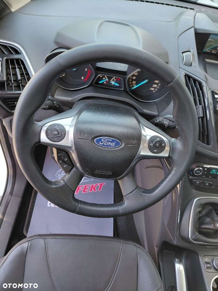 Ford Kuga - 10