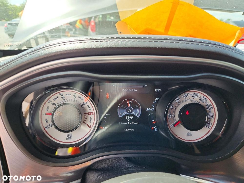 Dodge Challenger - 10