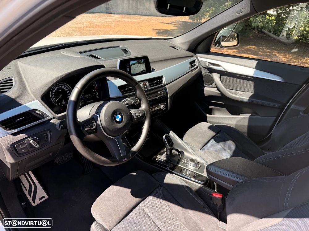 BMW X1 16 d sDrive Auto Pack M — fotografia 14