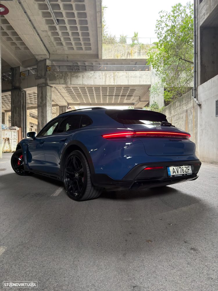 Porsche Taycan Cross Turismo 4S - 7