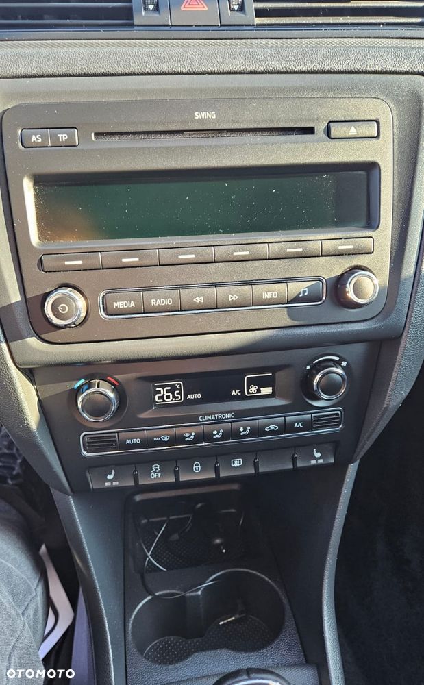 Skoda RAPID 1.2 TSI Ambition - 28
