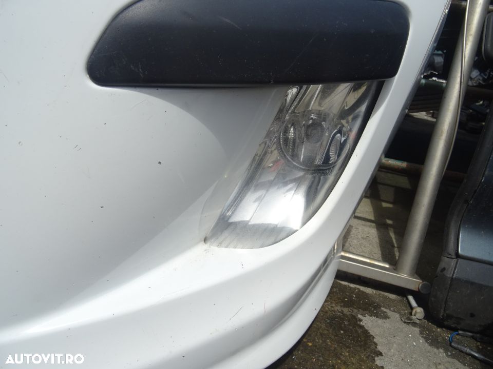 Vand Bara Fata cu Proiectoare Peugeot 308 din 2010 volan pe stanga - 3