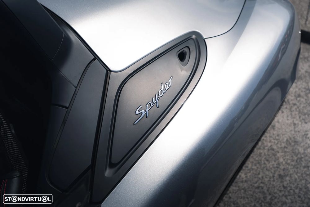 Porsche 718 Spyder - 25