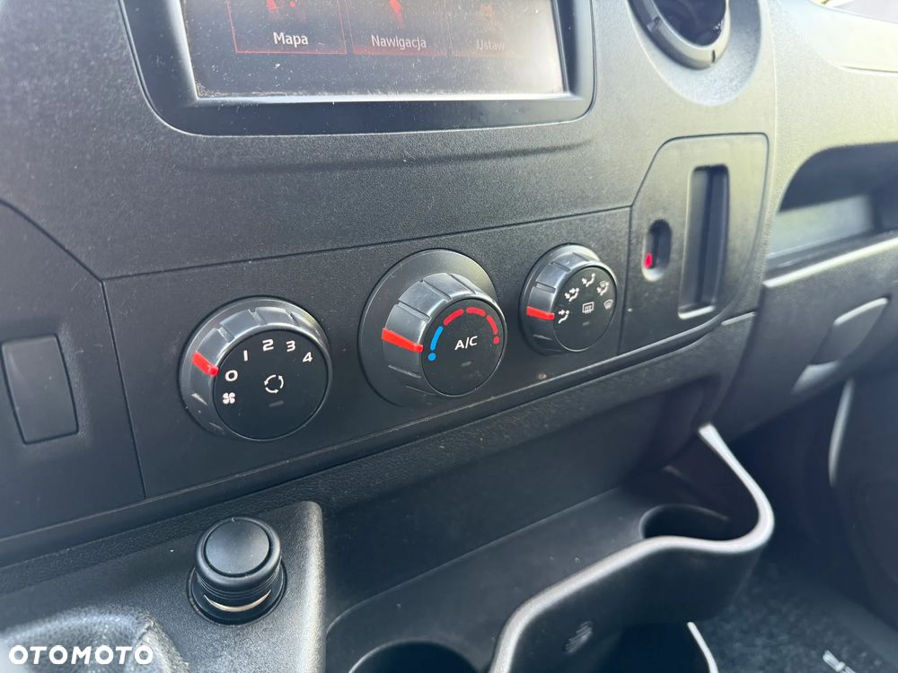 Renault Master - 18