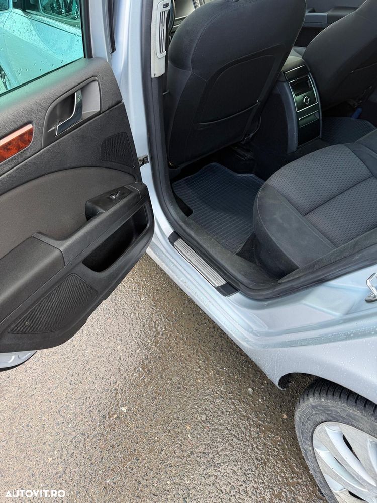 Skoda Superb 2.0 TDI Ambition DSG - 4