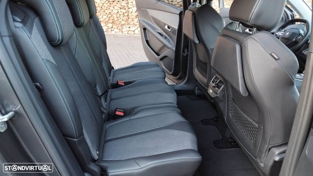 Peugeot 5008 1.2 PureTech Allure Pack EAT8 - 25