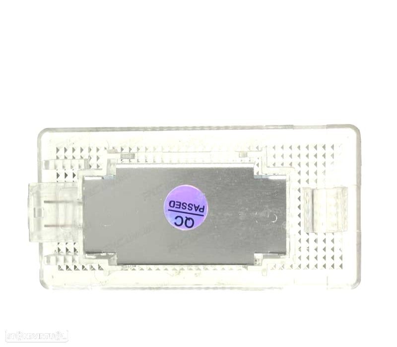 LUZ LED PARA PORTA-MALAS BMW - 3