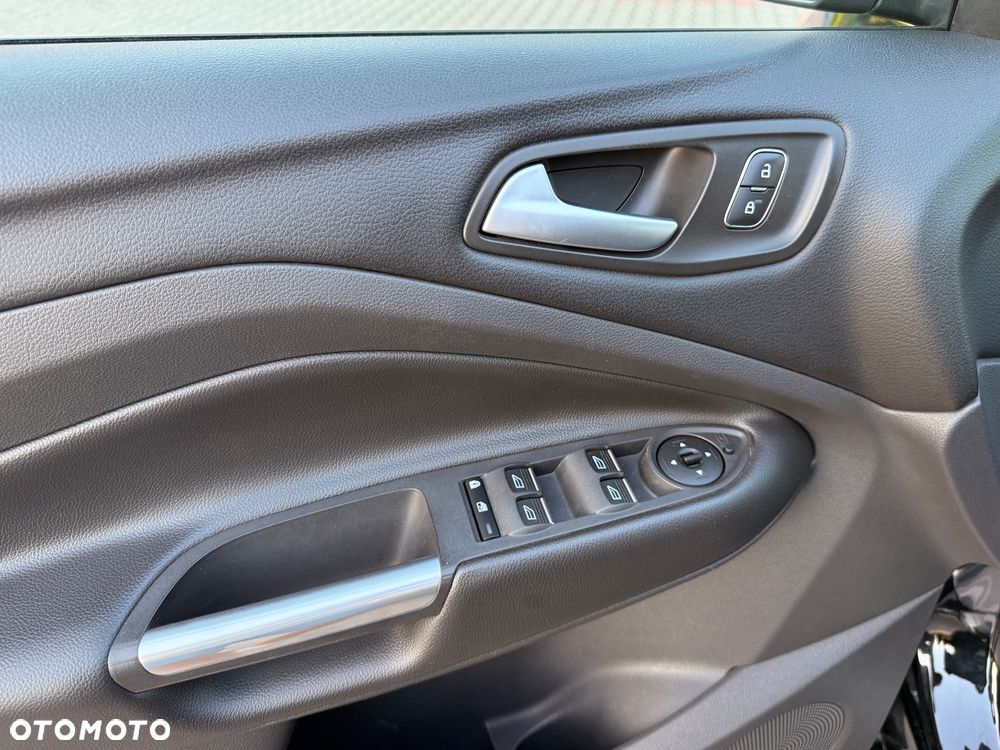 Ford Kuga 2.0 TDCi FWD ST-Line - 31