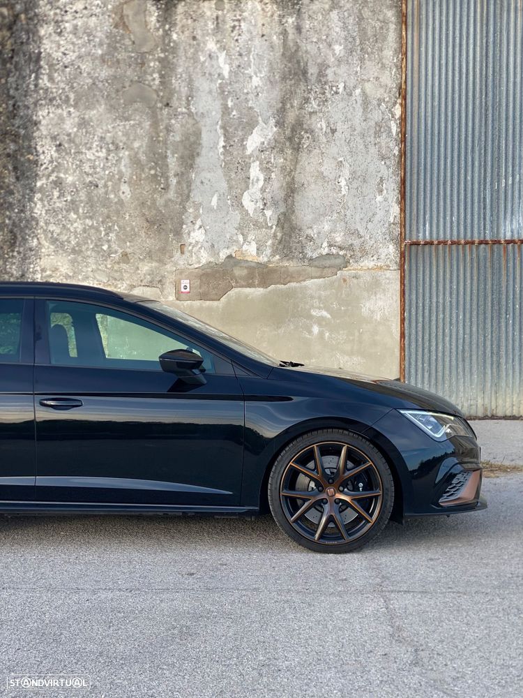 SEAT Leon ST 2.0 TSI 4Drive OPF DSG Cupra R - 4