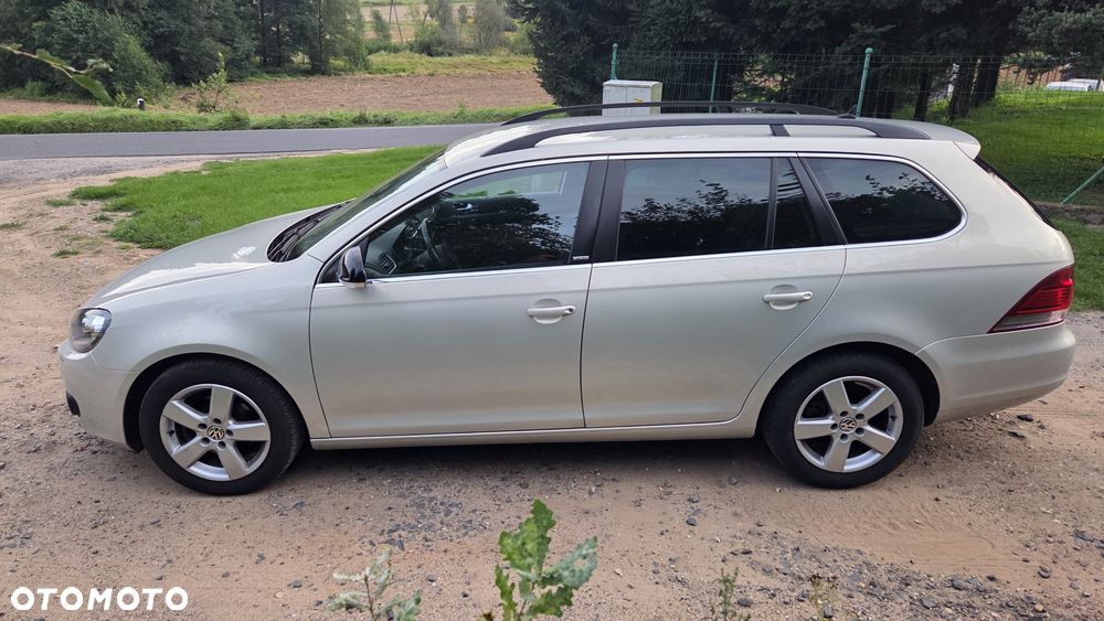 Volkswagen Golf - 6