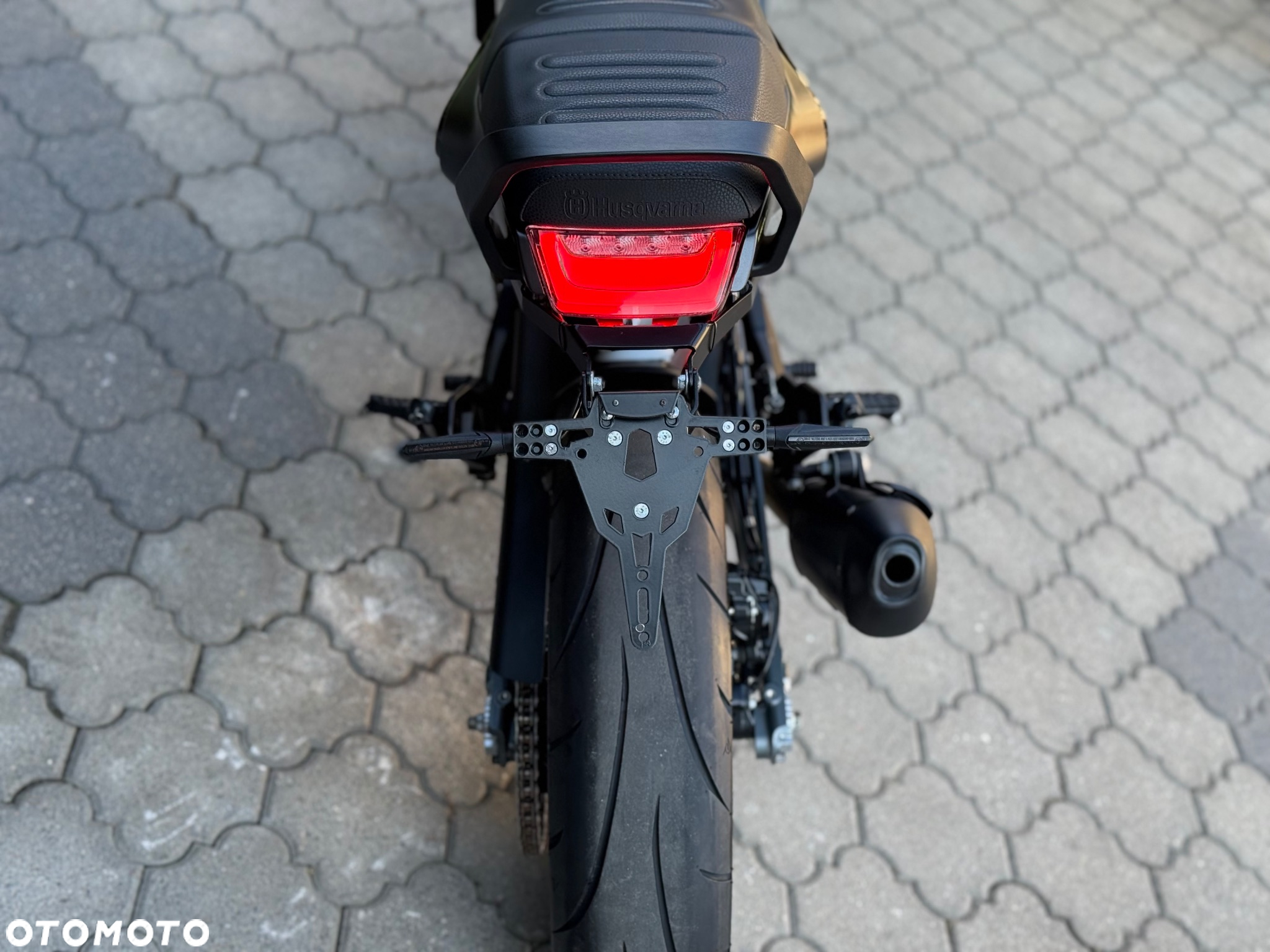 Husqvarna Svartpilen - 21