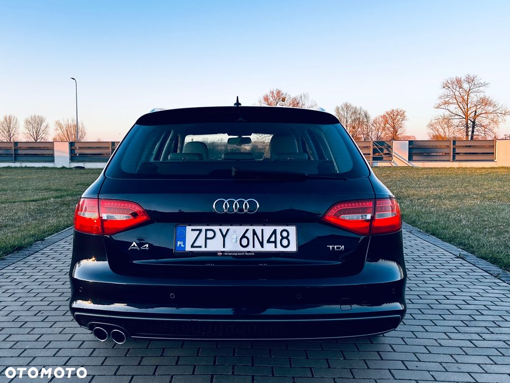 Audi A4 Avant 2.0 TDI DPF clean diesel multitronic S line Sportpaket - 8