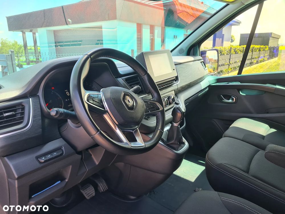Renault Trafic - 18