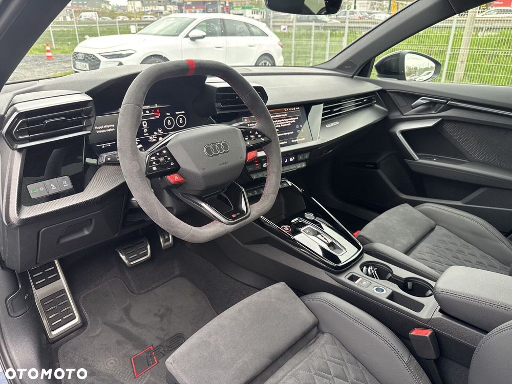 Audi RS3 Limousine - 10