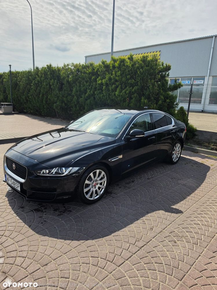 Jaguar XE 2.0 D Prestige - 18