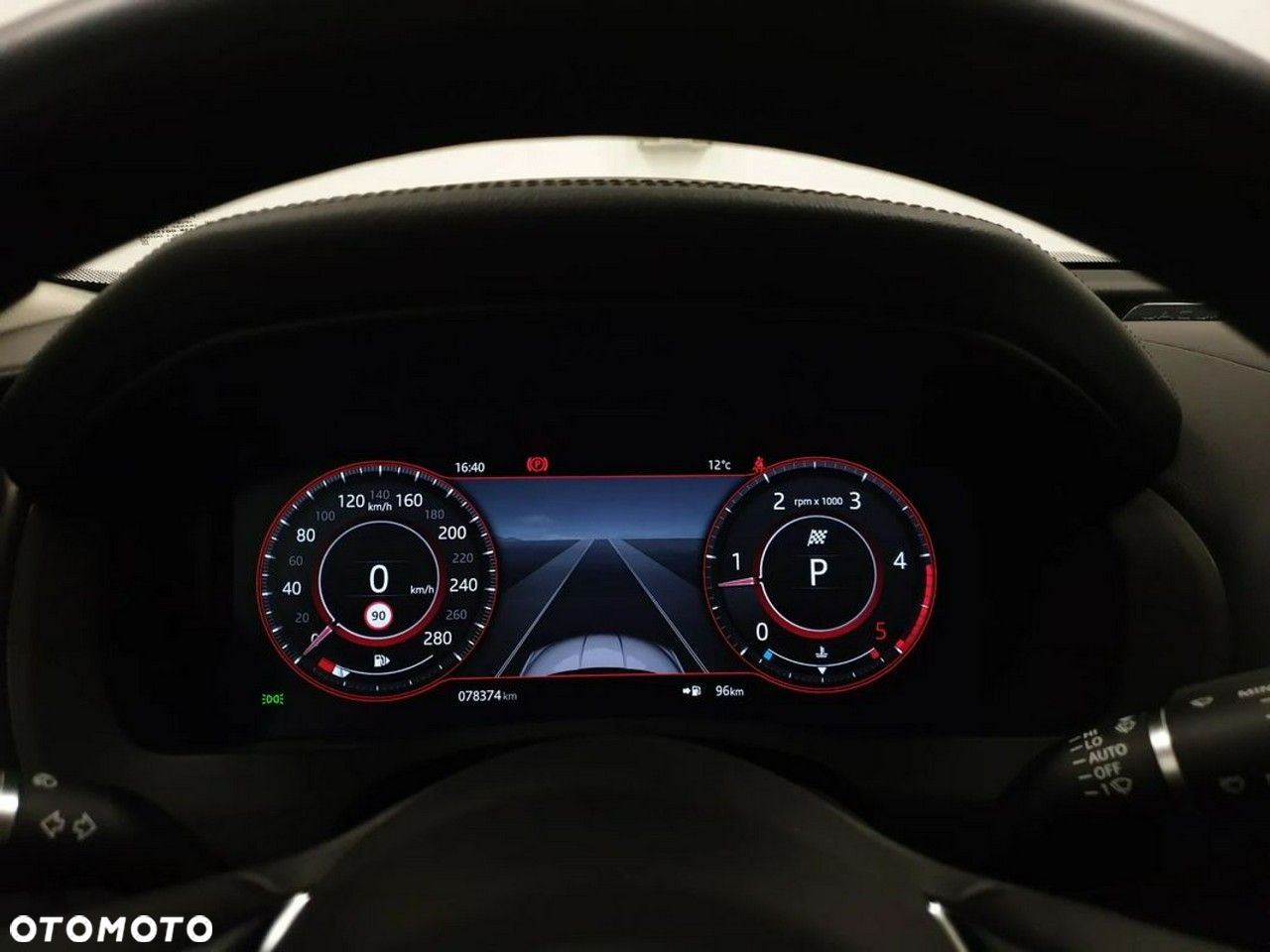 Jaguar XE 2.0 D180 SE - 12