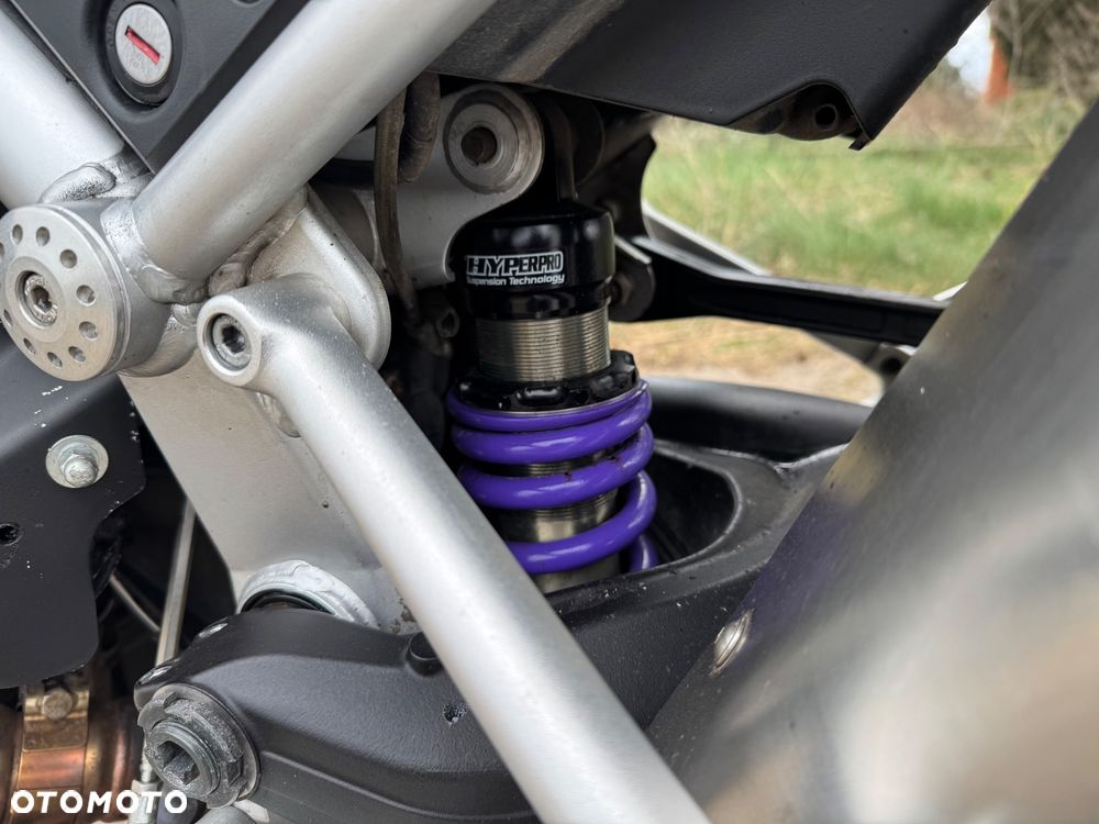 Moto Guzzi Stelvio - 4