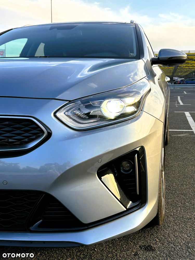 Kia Ceed 1.6 GDI DCT OPF Platinum Edition - 29