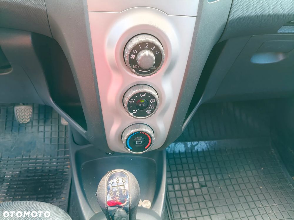 Toyota Yaris 1.4 D-4D Luna A/C - 30