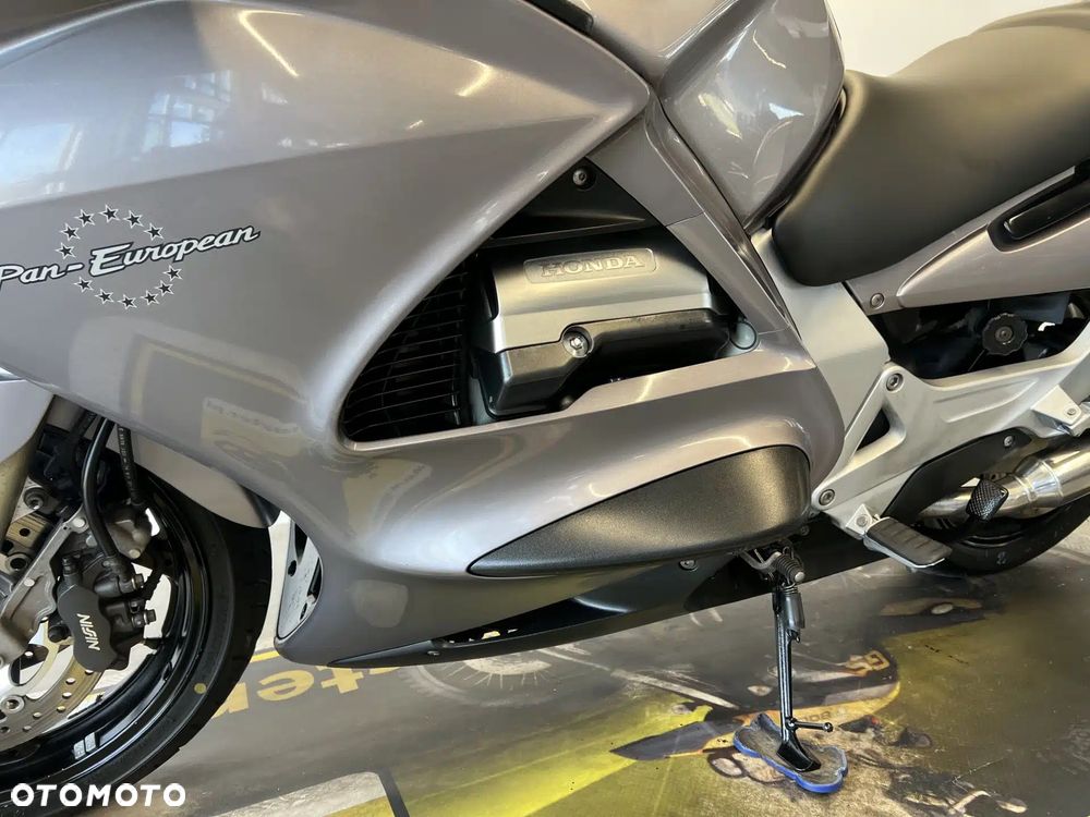 Honda ST - 9