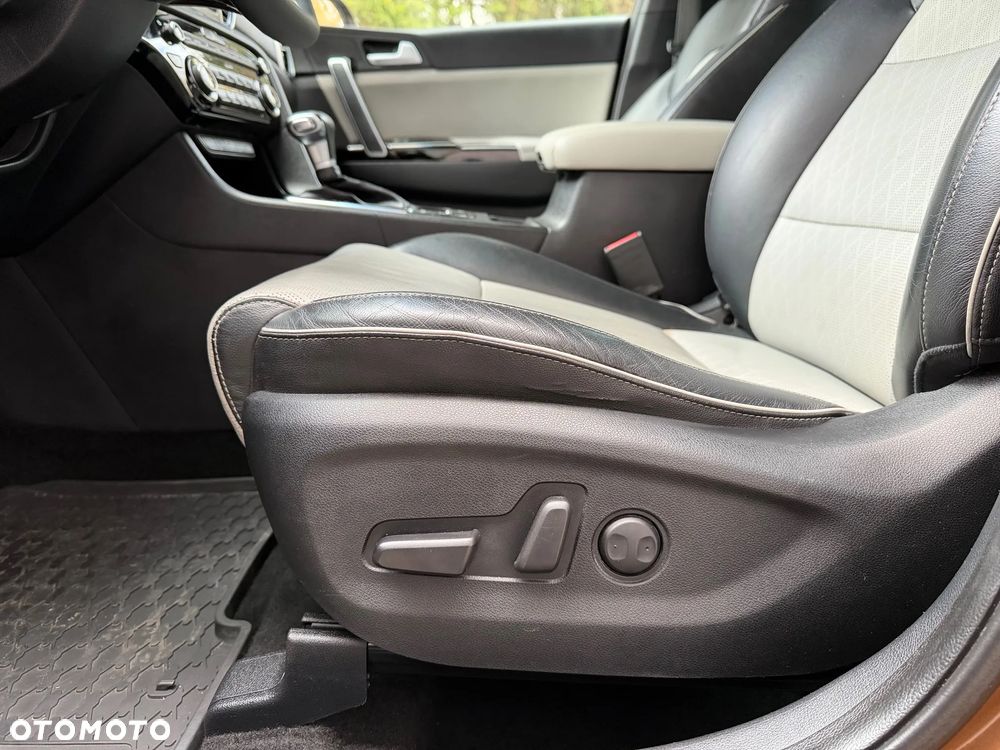 Kia Sportage 1.6 T-GDI AWD DCT GT LINE - 12