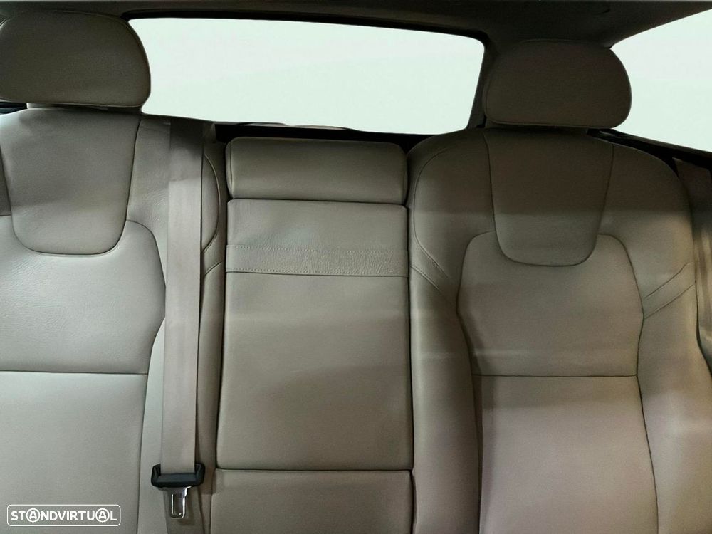 Volvo V90 2.0 D4 Momentum Plus Geartronic - 19