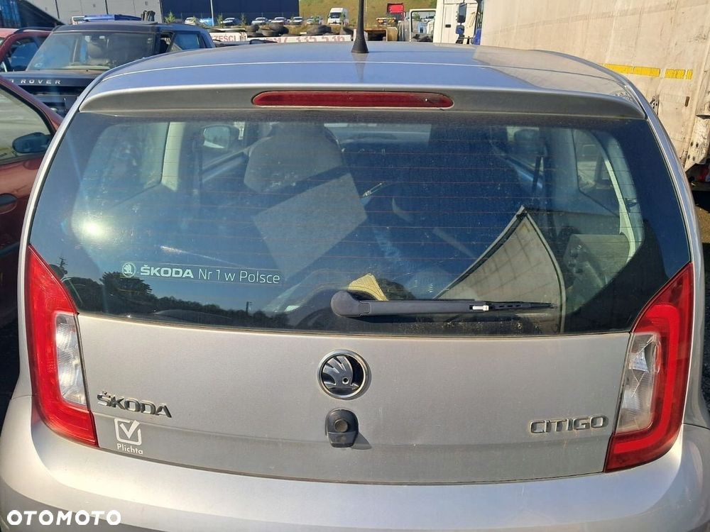 KLAPA BAGAŻNIKA TYŁ SKODA CITIGO 2015 R LA7W 3D - 1