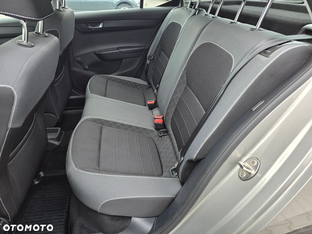 Skoda Fabia 1.0 Ambition - 13